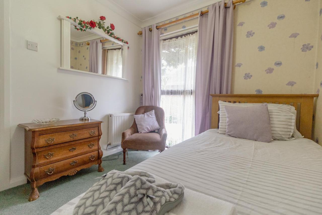 Palm Bay'S Luxury Bungalow - Self Check In & Parking Villa Margate Eksteriør billede