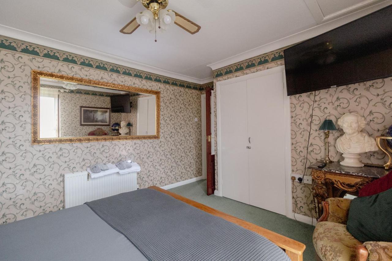 Palm Bay'S Luxury Bungalow - Self Check In & Parking Villa Margate Eksteriør billede